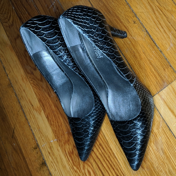 Kenneth Cole Reaction chick flick Le heels - Picture 2 of 6